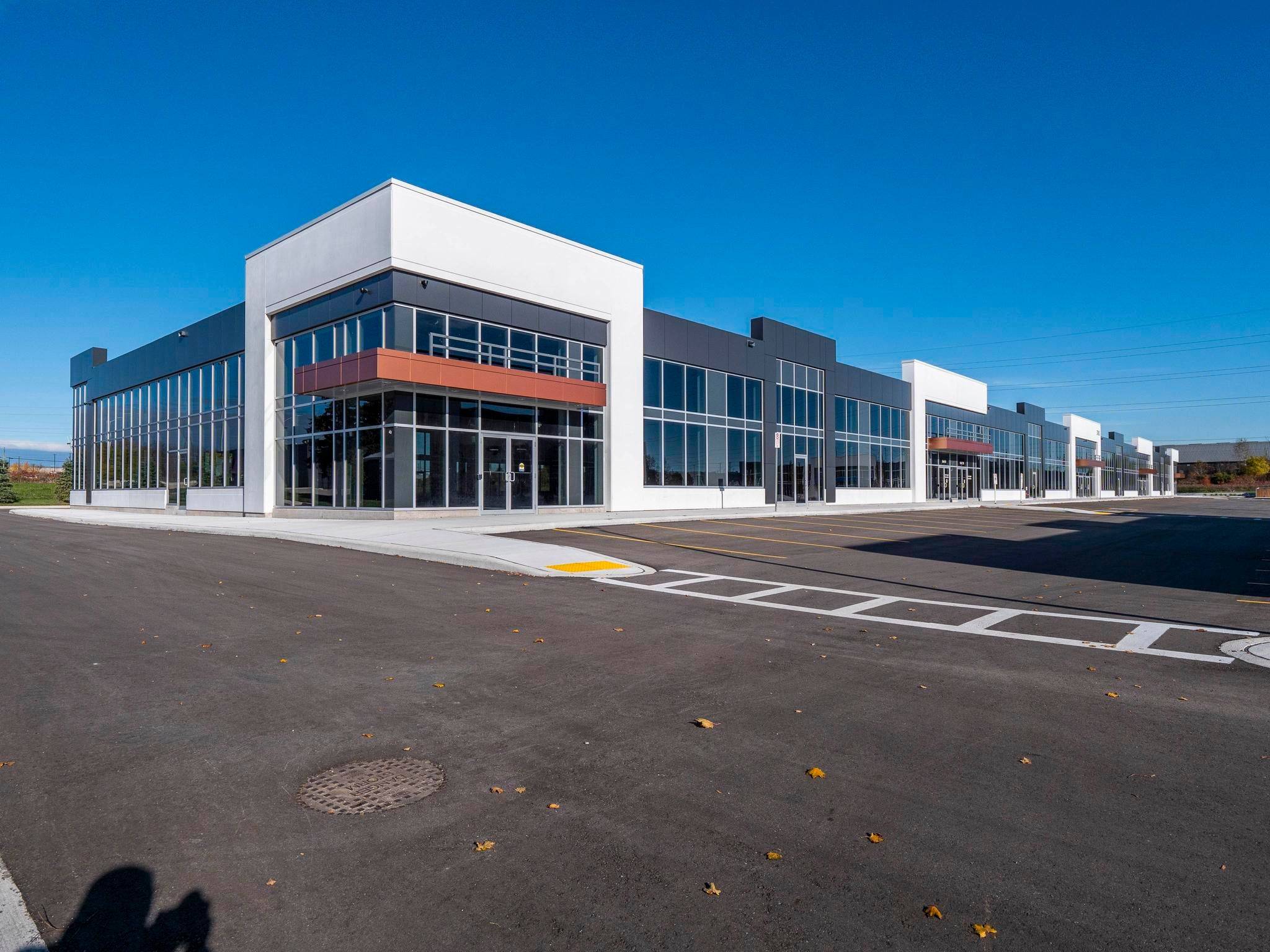 Burlington, ON L7N 3N8,3185 Harvester RD #B2