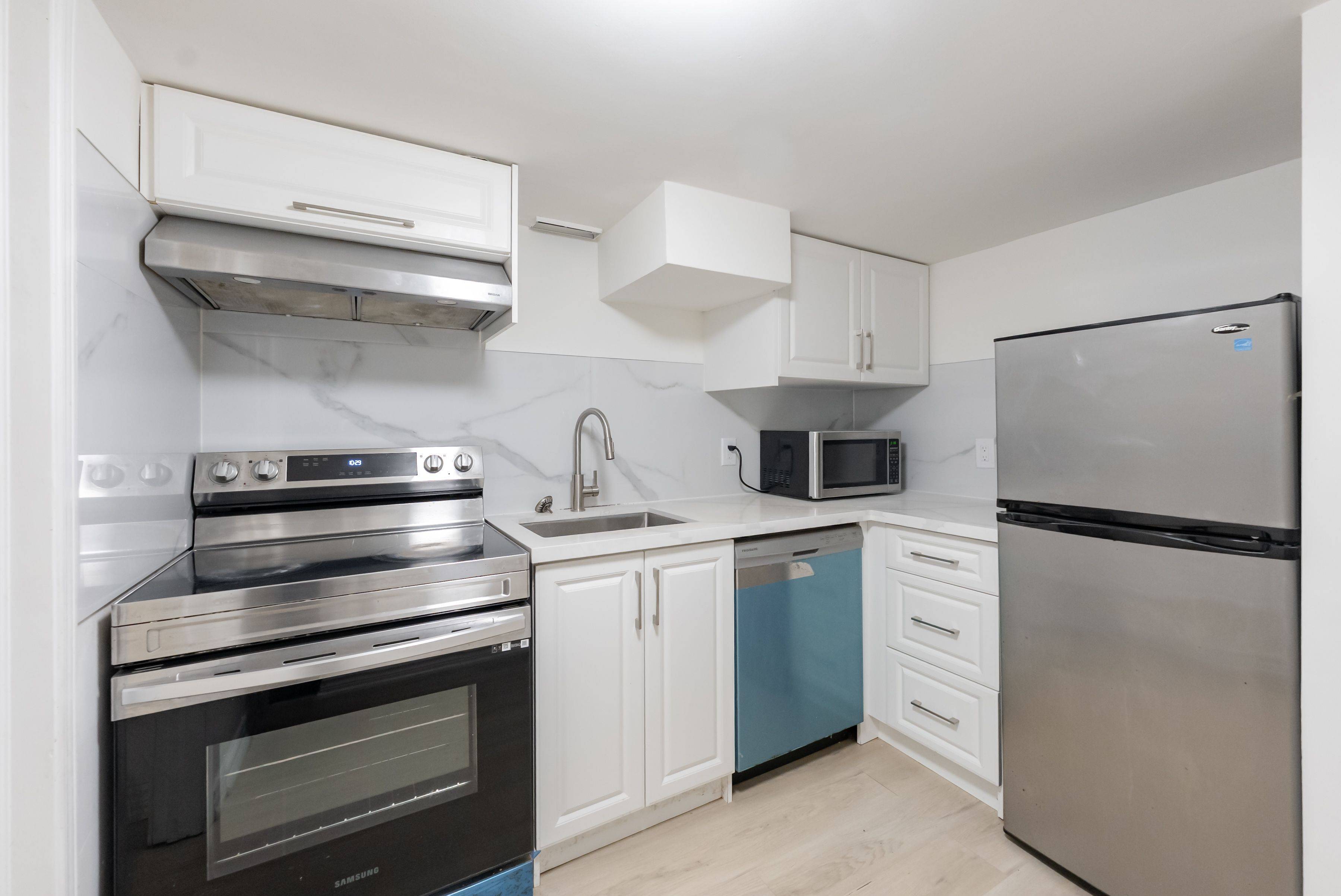 Toronto W08, ON M9A 3T5,256 The Kingsway N/A #BSMT