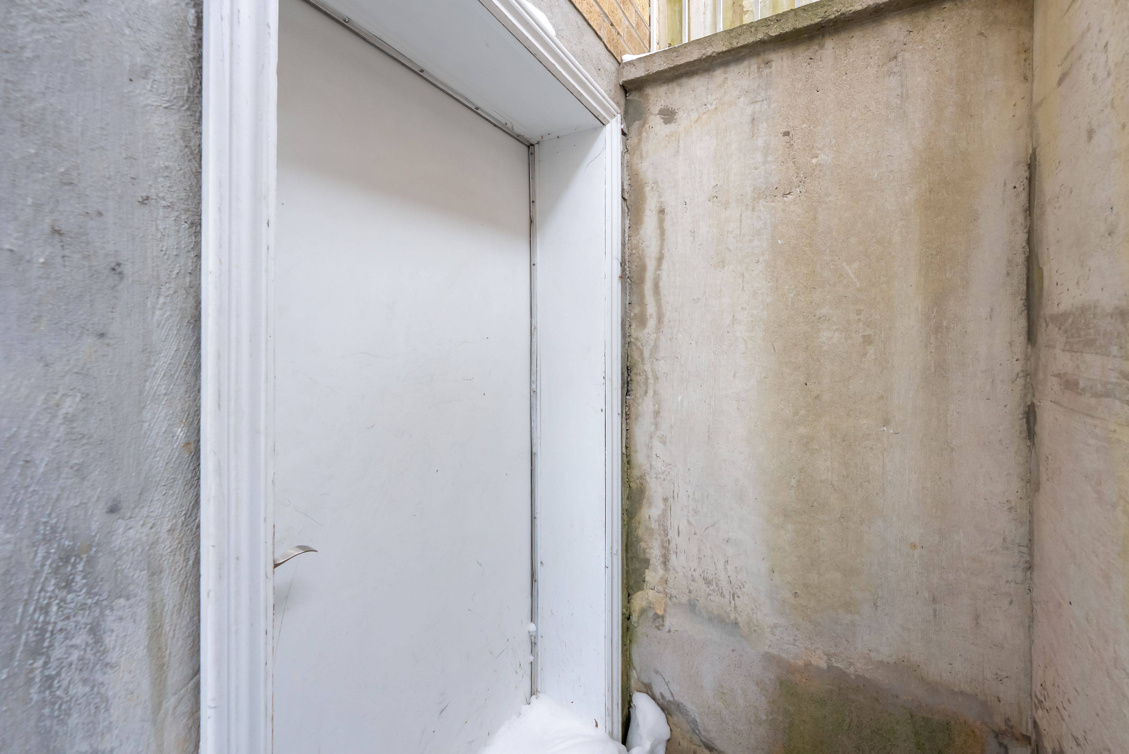 Toronto W08, ON M9A 3T5,256 The Kingsway N/A #BSMT