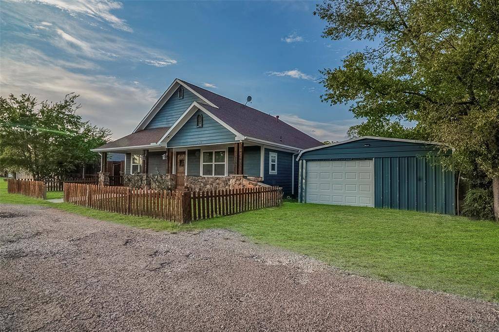 Savoy, TX 75479,302 N Front Street