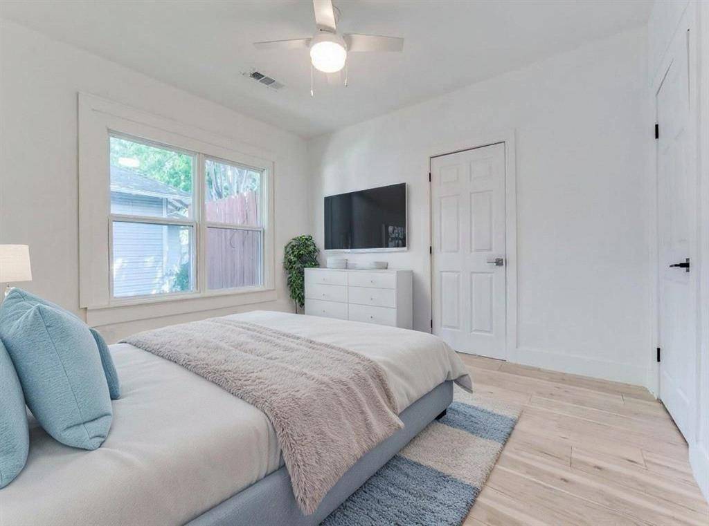 Dallas, TX 75223,809 Cristler Avenue