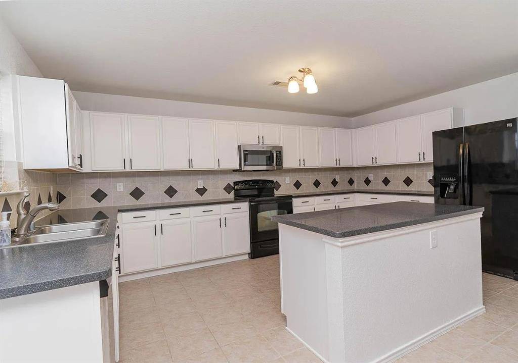 Grand Prairie, TX 75052,2743 Cold Water Trail