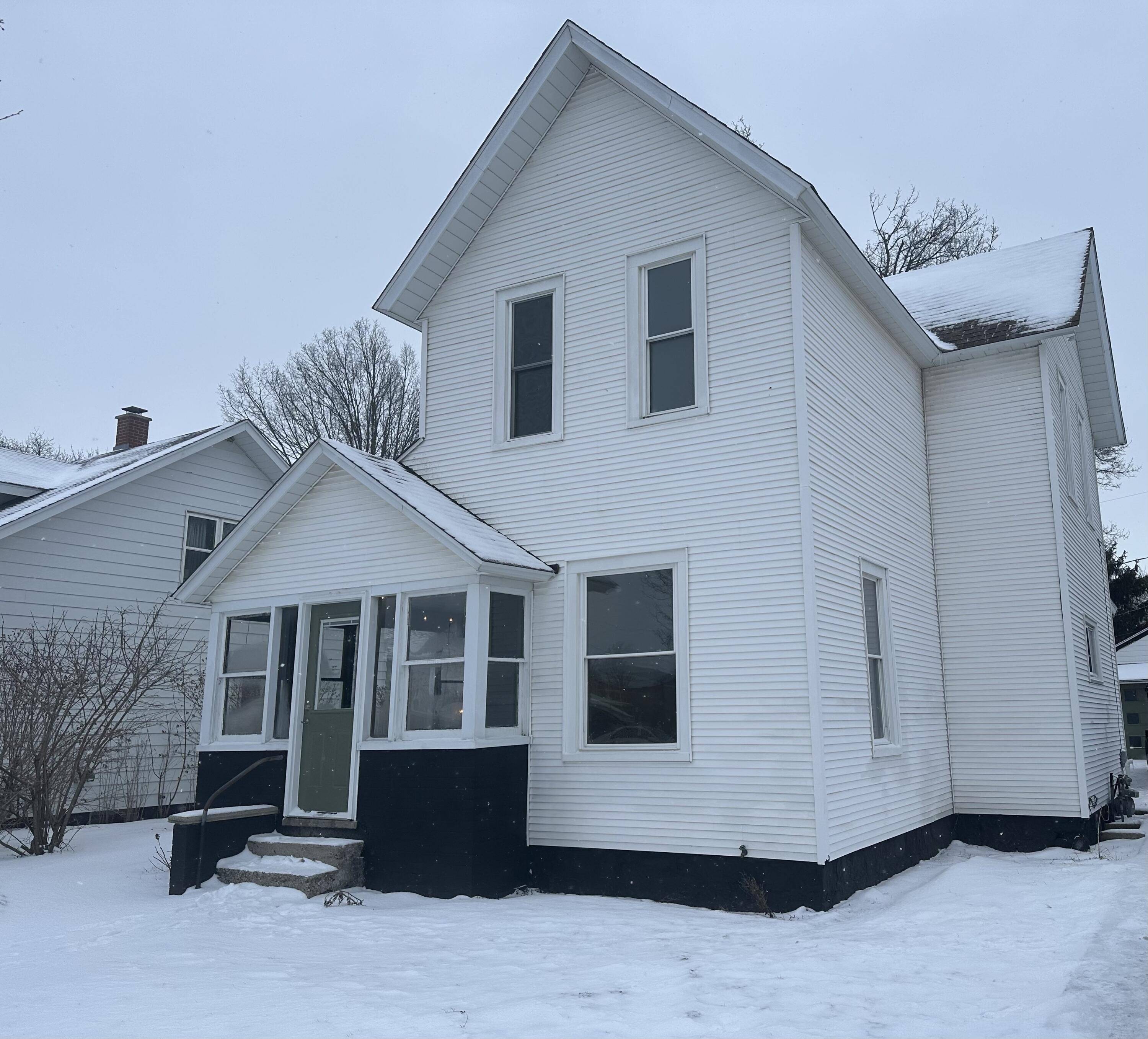 Zeeland, MI 49464,32 W Main AVE