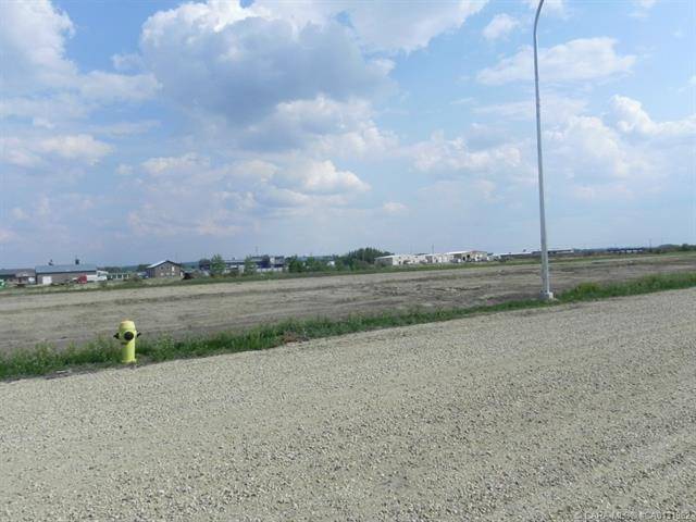 5392 Len Thompson DR, Lacombe, AB T4L 2H3