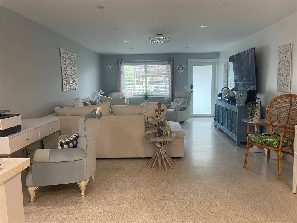 Hollywood, FL 33020,1446 Hayes St #4