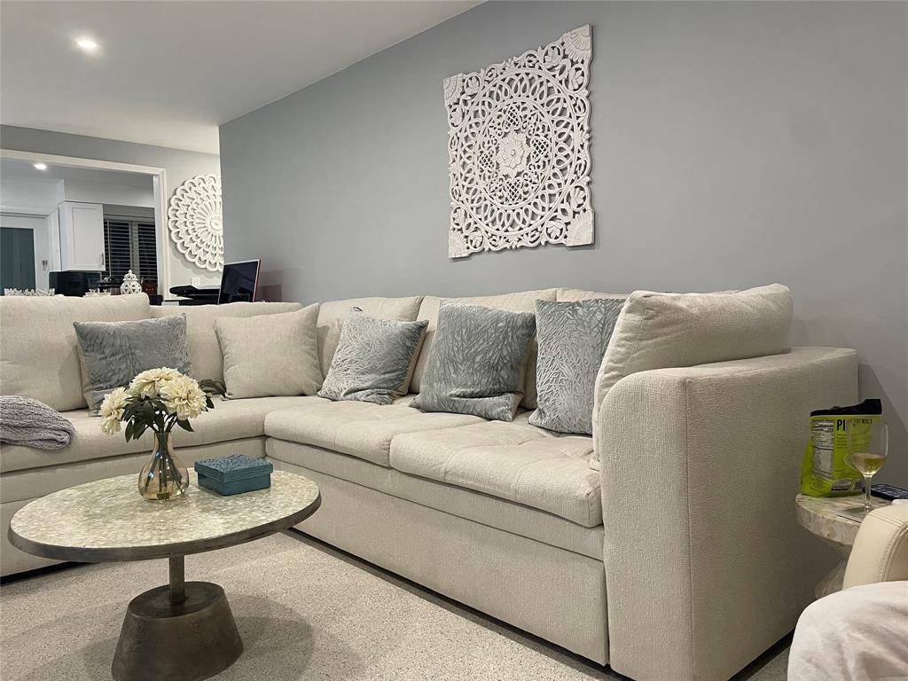 Hollywood, FL 33020,1446 Hayes St #4