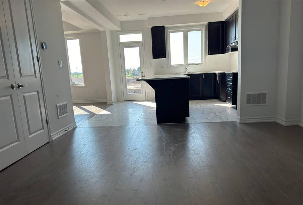 Barrie, ON L9J 0Y7,77 Suzuki ST