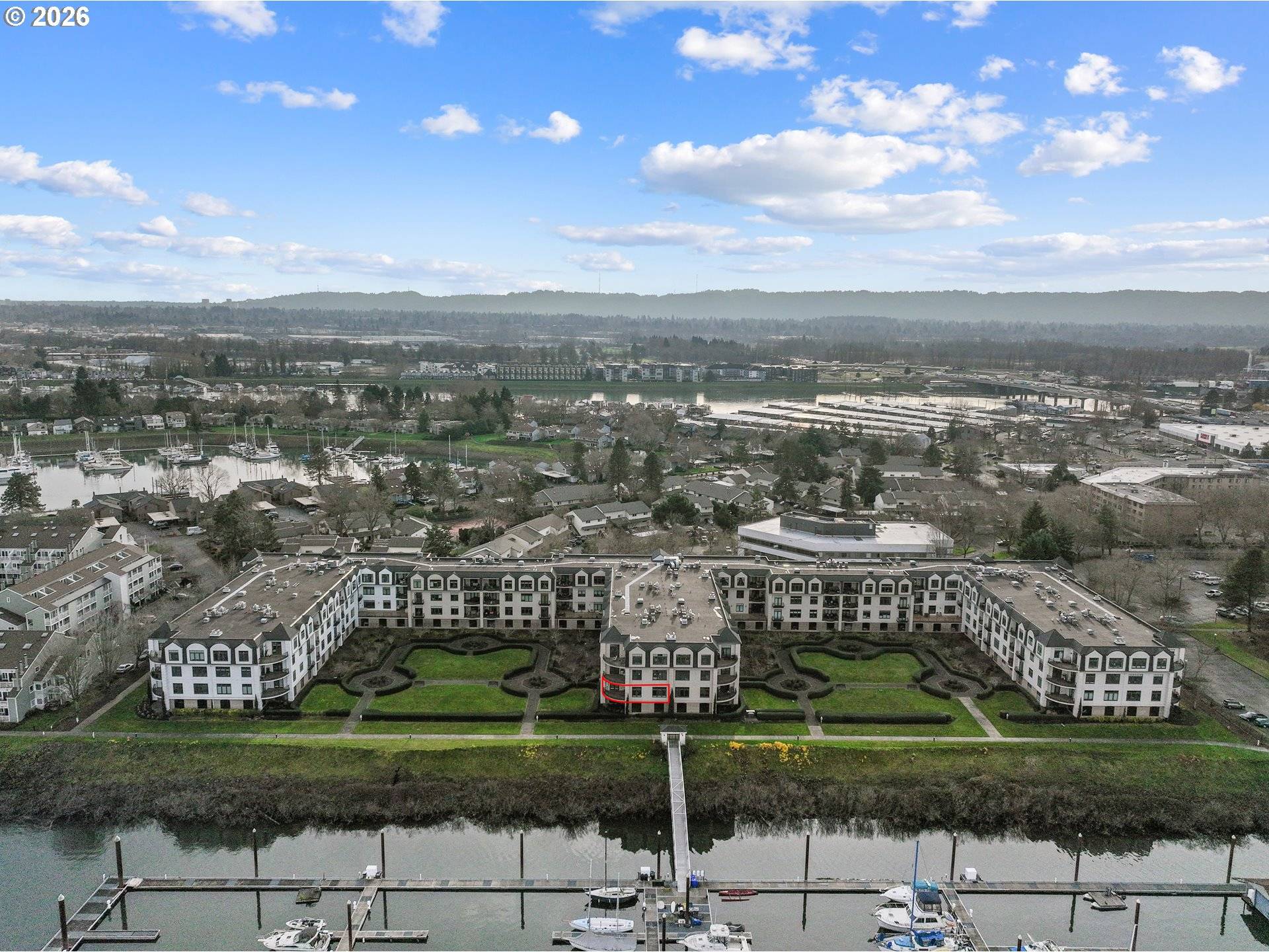 Portland, OR 97217,707 N HAYDEN ISLAND DR #215