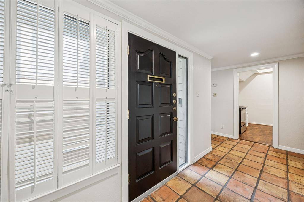 Dallas, TX 75231,6742 E Northwest Highway