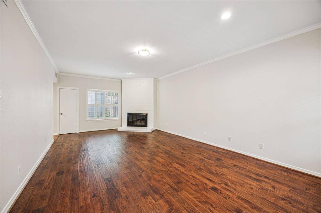 Dallas, TX 75231,6742 E Northwest Highway