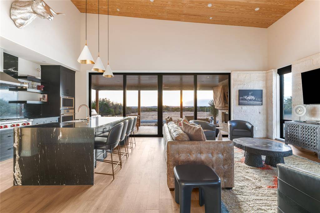 Glen Rose, TX 76690,5579 County Road 2013