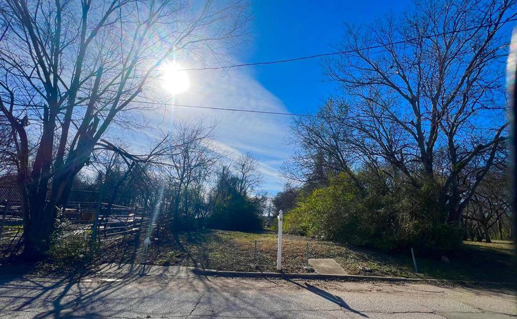 Dallas, TX 75223,1529 Fleetwood Street