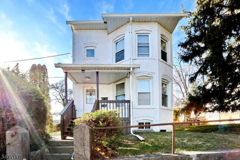 Hawthorne Boro, NJ 07506,68 Mohawk Ave