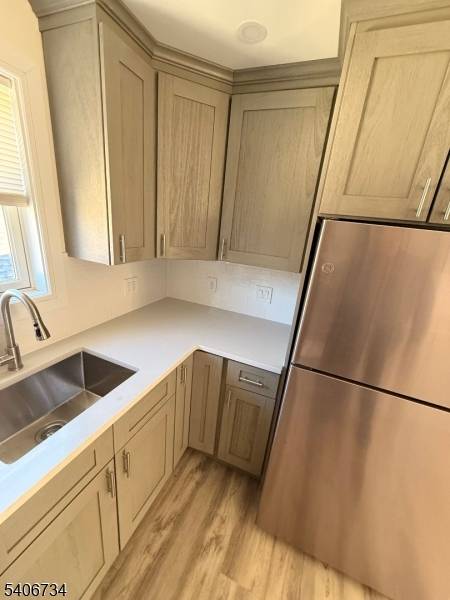 Clifton City, NJ 07011,545 Lexington Ave #2