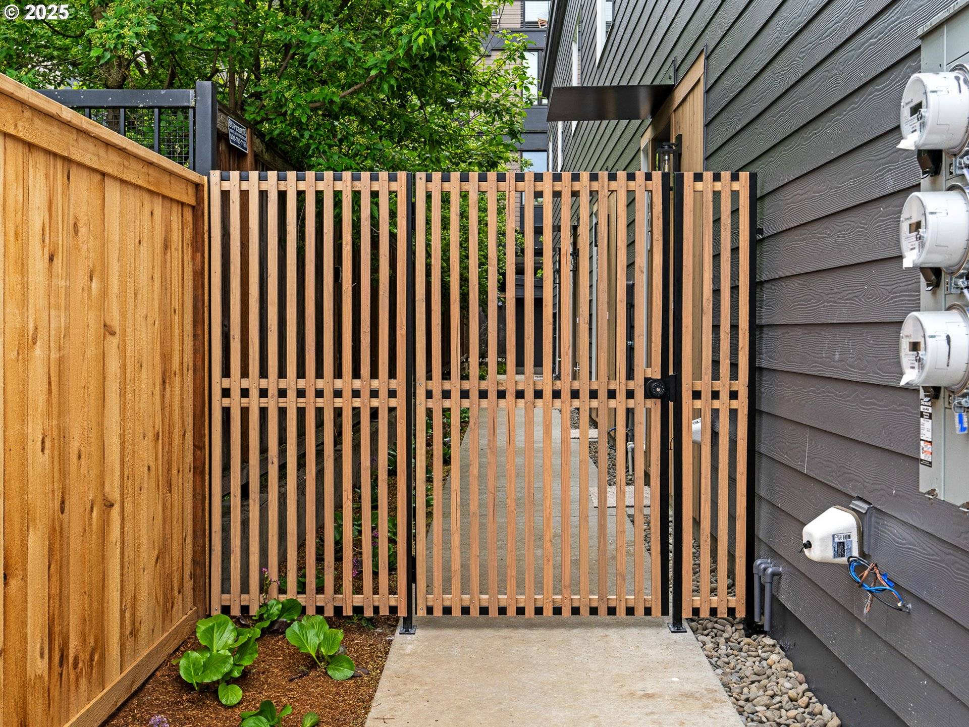 Portland, OR 97215,4950 SE Caruthers ST #5