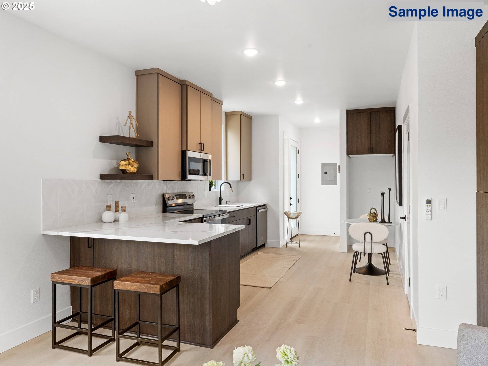 Portland, OR 97215,4950 SE Caruthers ST #5