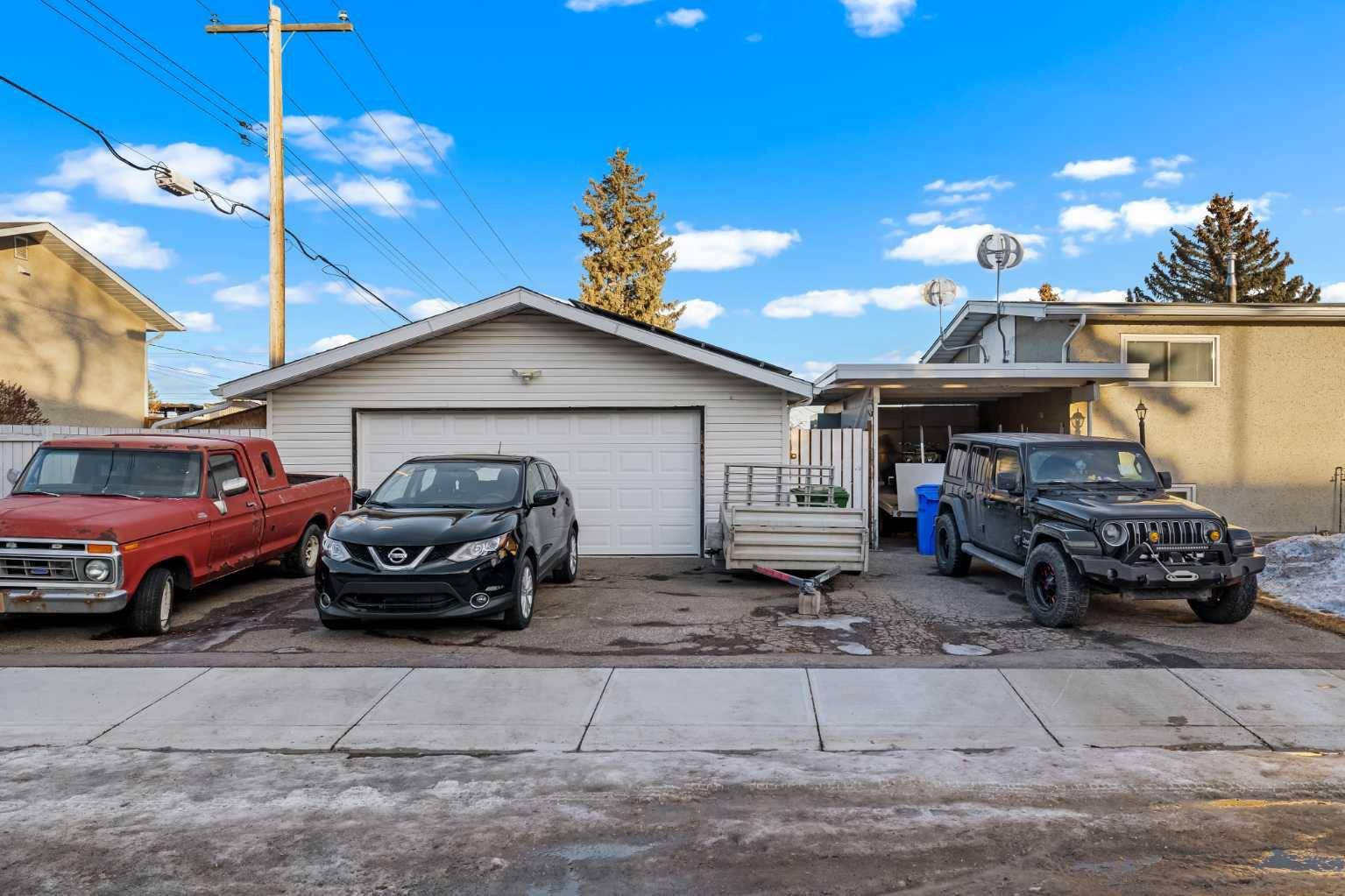 Calgary, AB T2Z 4R7,1016 Hunterdale PL NW