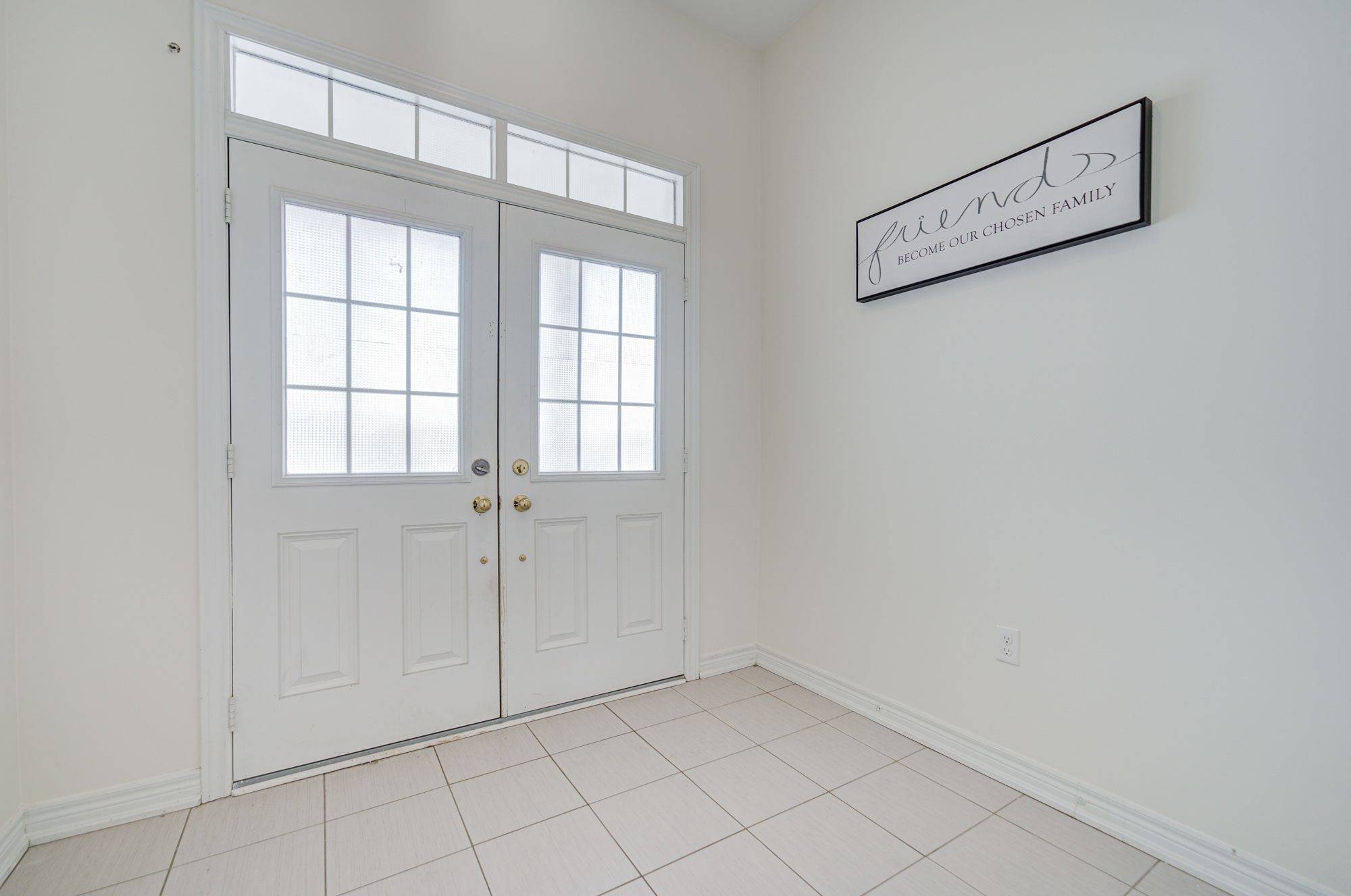 Georgina, ON L4P 0B7,23 Grey Wing AVE