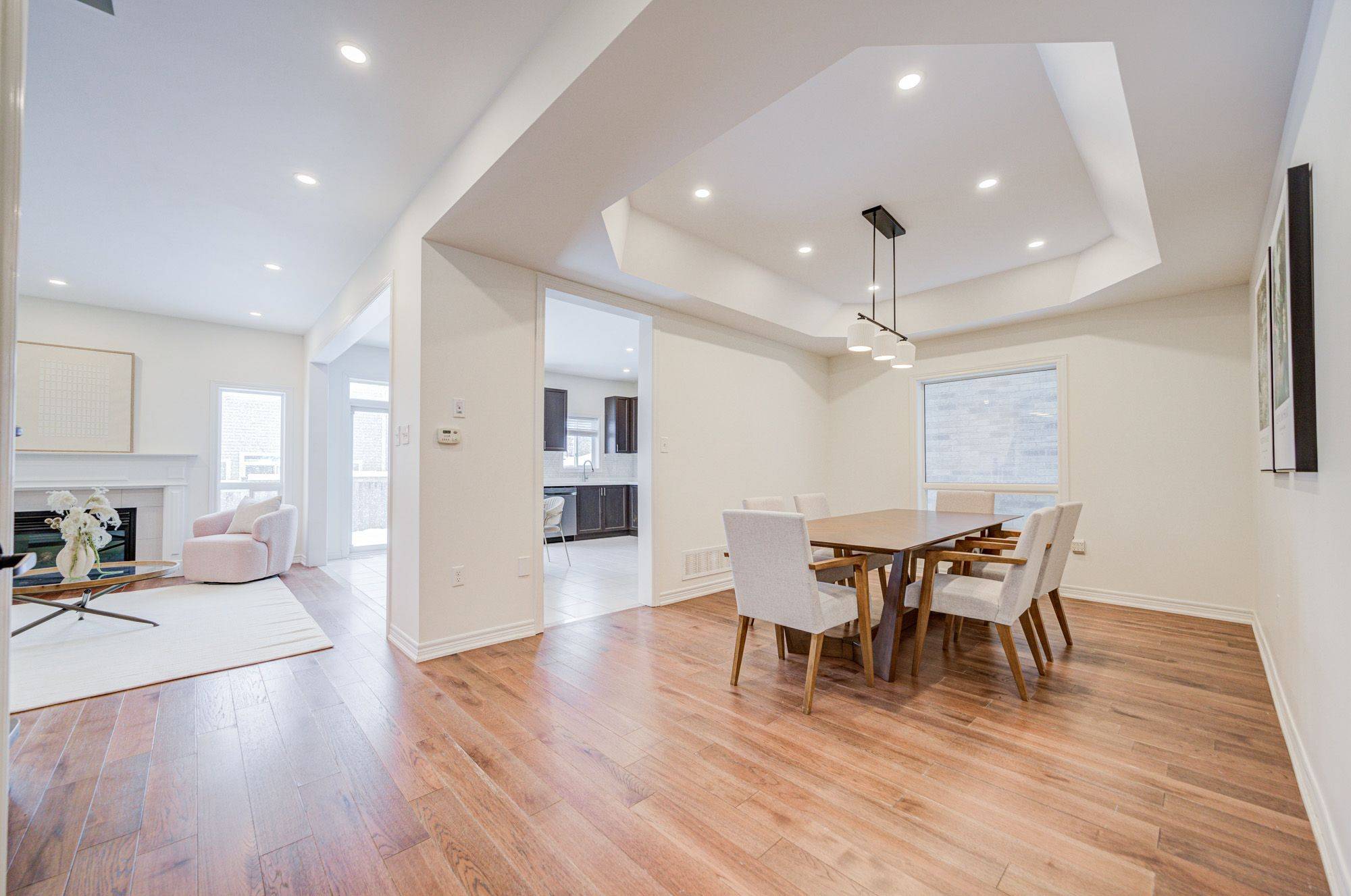 Georgina, ON L4P 0B7,23 Grey Wing AVE