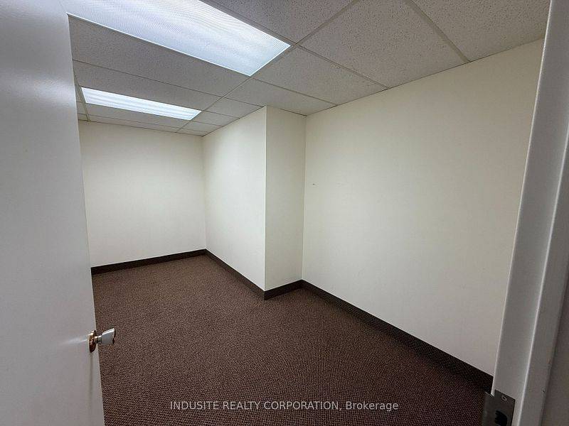3034 Palstan RD ##M4, Mississauga, ON L4Y 2Z6