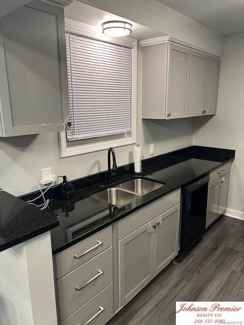 Detroit, MI 48235,18499 Robson ST