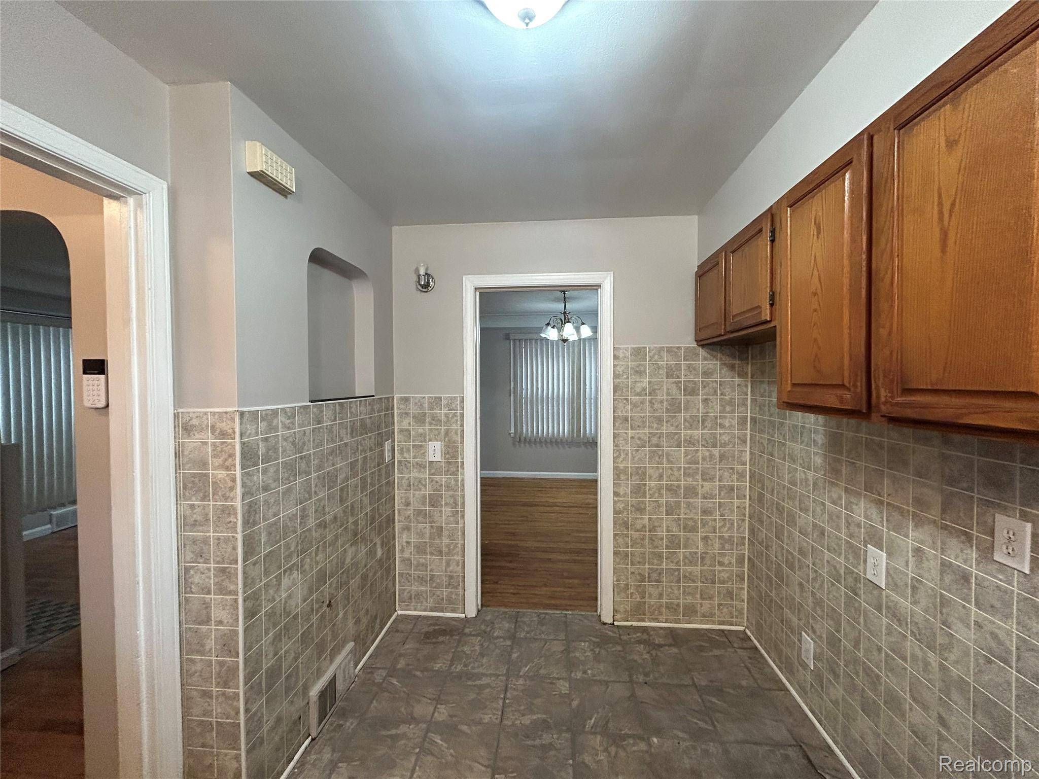 Detroit, MI 48219,17253 Wormer ST