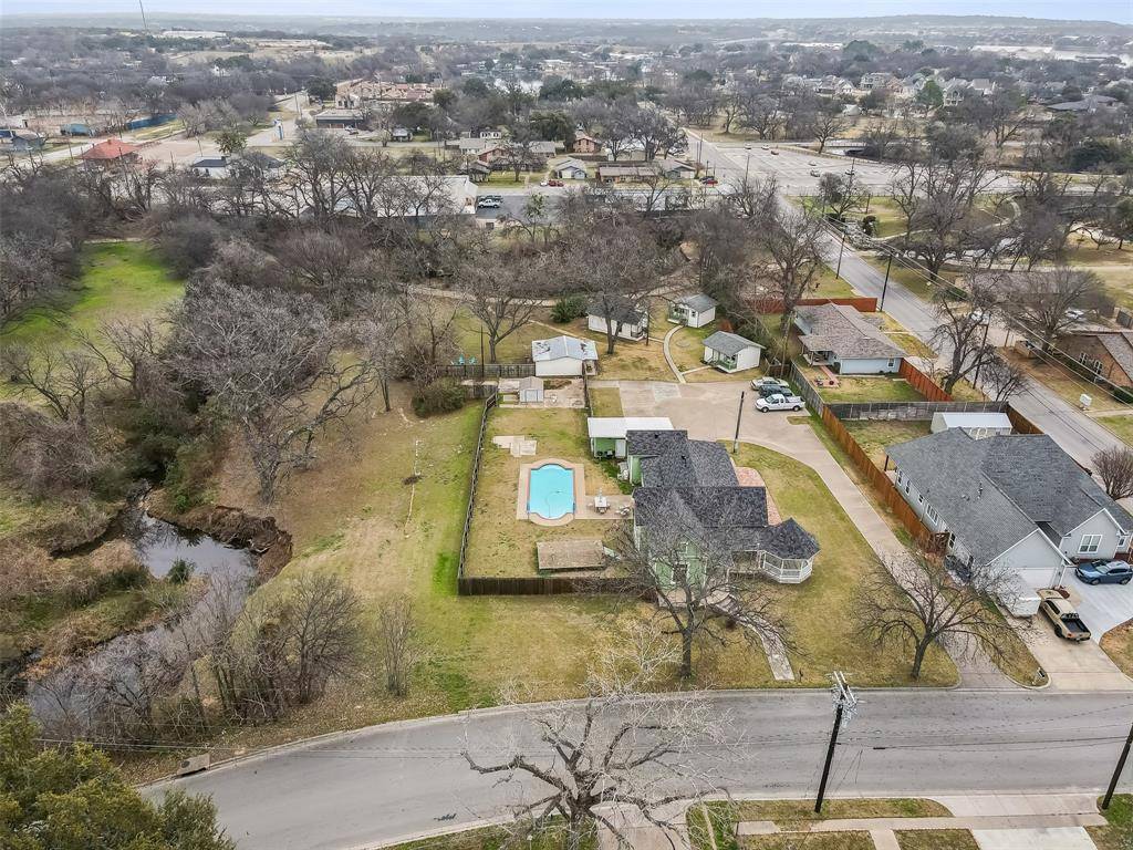 Granbury, TX 76048,512 N Travis Street