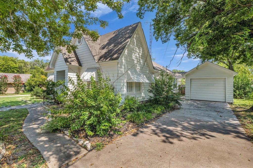 Clifton, TX 76634,1002 W 3rd Street