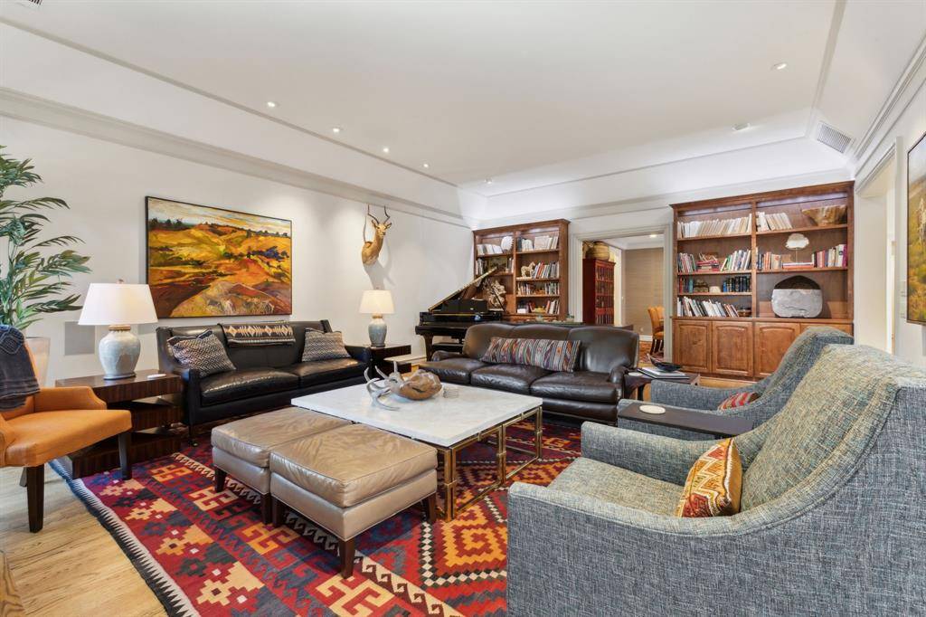 Dallas, TX 75209,4932 Briarwood Place