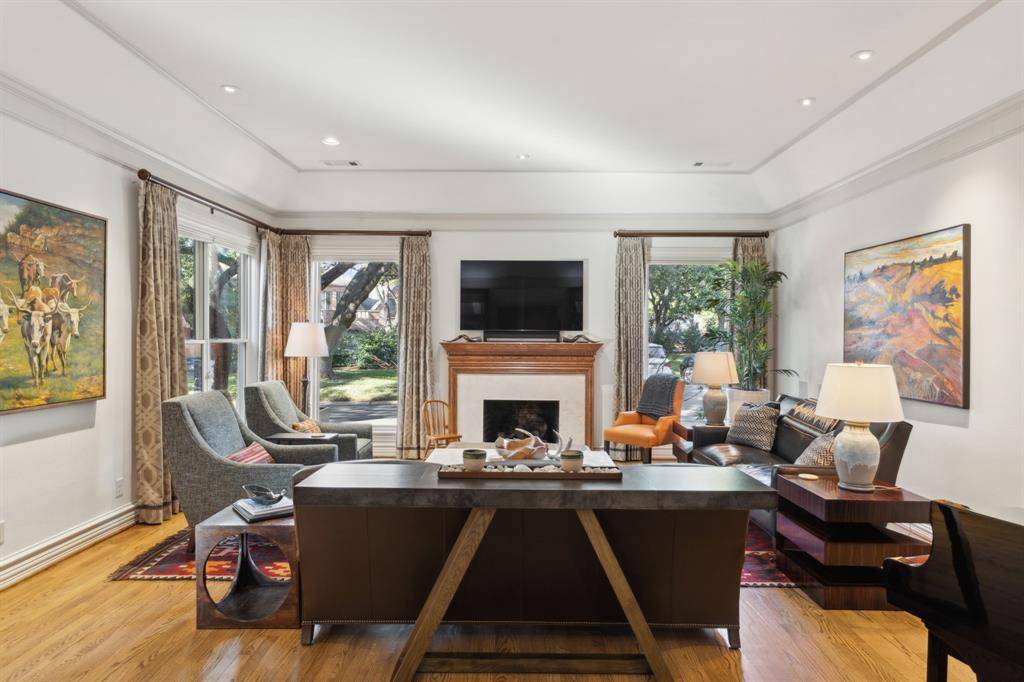 Dallas, TX 75209,4932 Briarwood Place