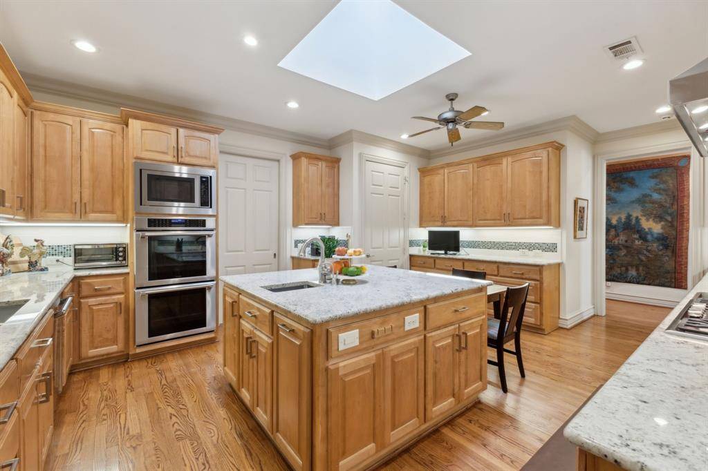 Dallas, TX 75209,4932 Briarwood Place