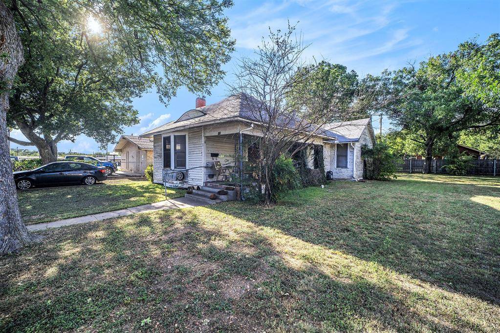 Cleburne, TX 76031,105 E Lone Star Avenue