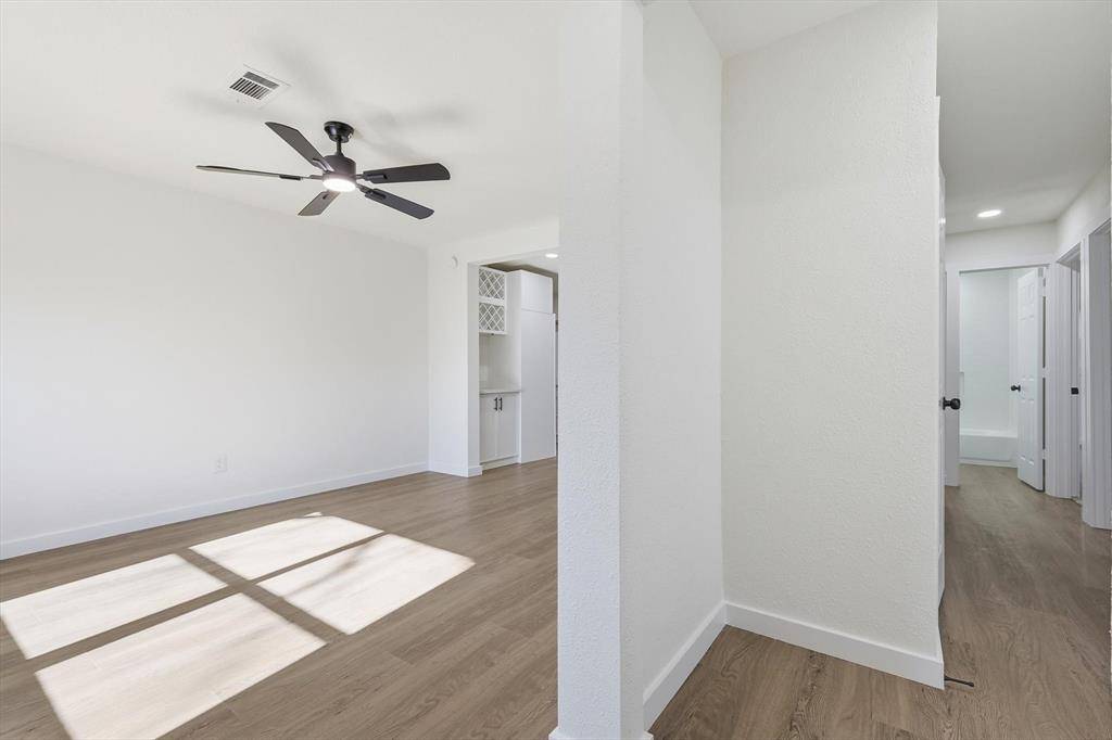 Dallas, TX 75241,6439 Lazy River Drive