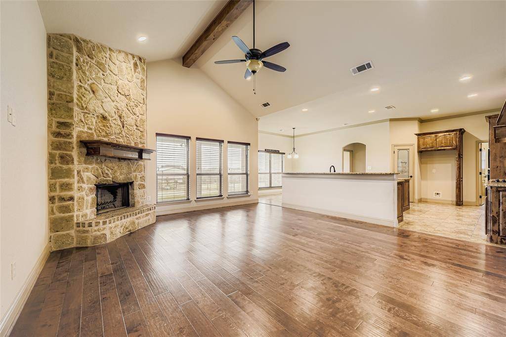 Azle, TX 76020,117 Deer Grove Trail