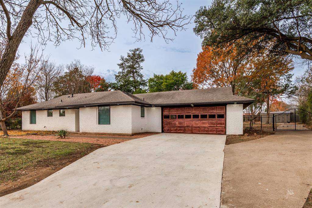 Desoto, TX 75115,713 Hilltop Circle