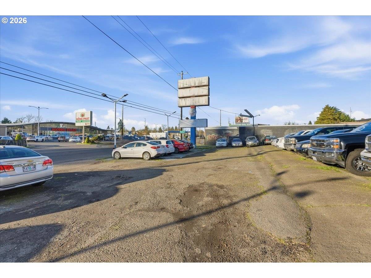 Portland, OR 97216,150 SE 82ND AVE