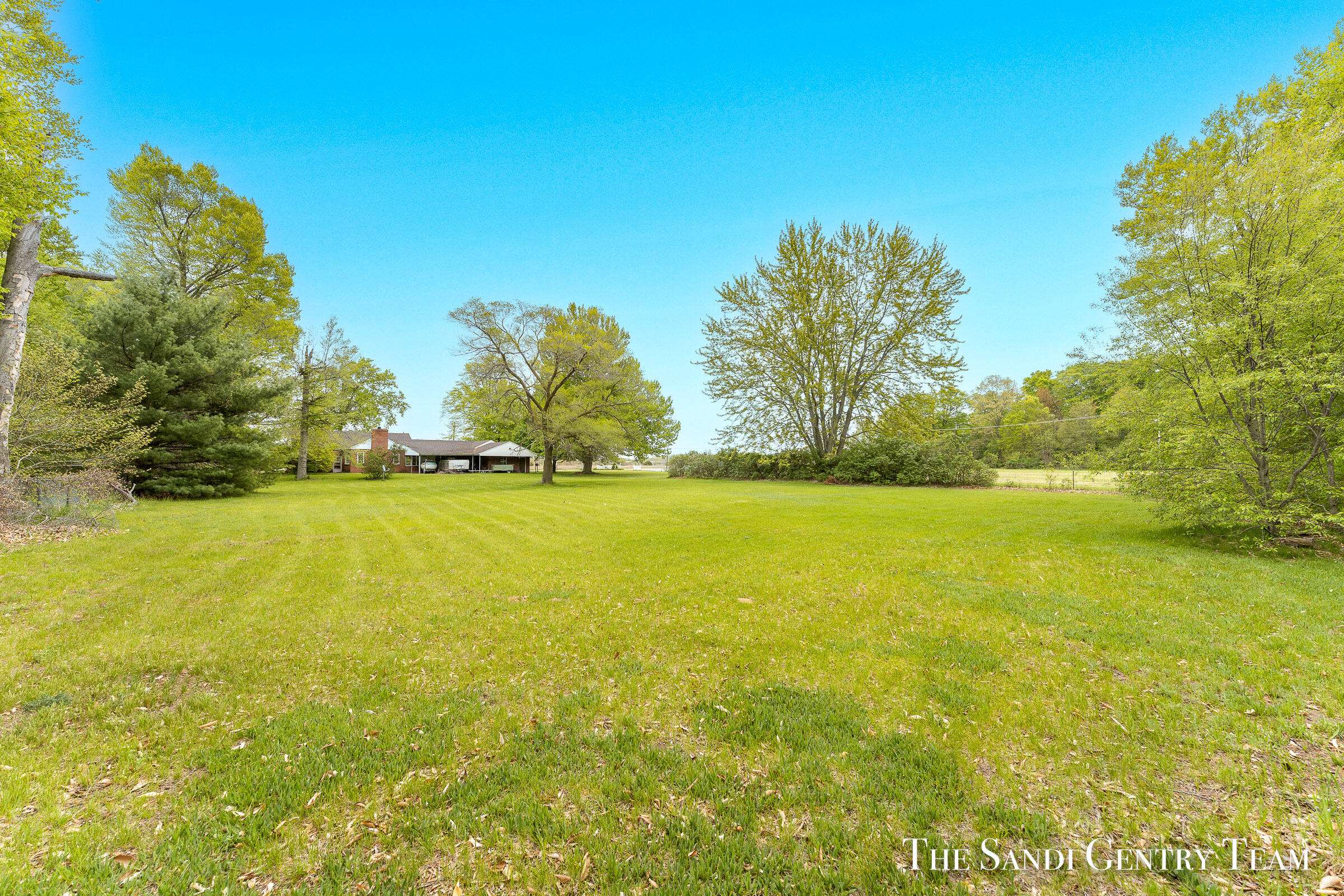 4631 S Harvey ST, Norton Shores City, MI 49444