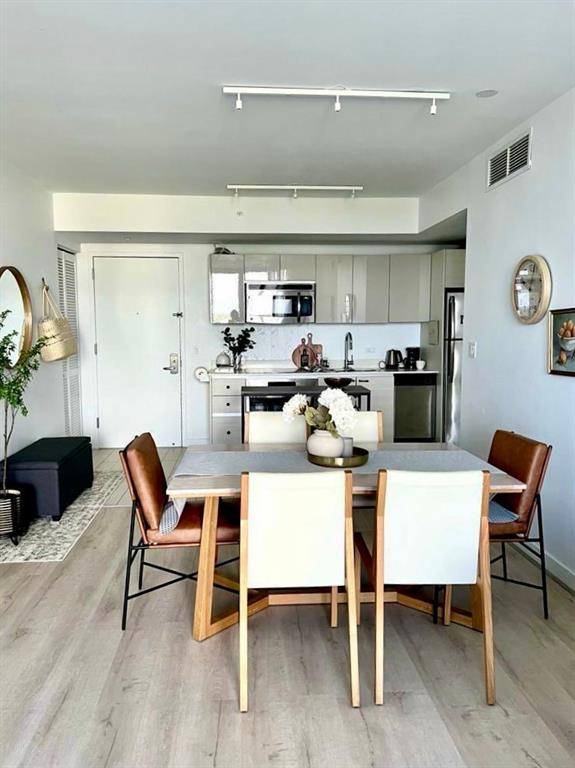 Hallandale Beach, FL 33009,2602 E Hallandale Beach Blvd #R1010