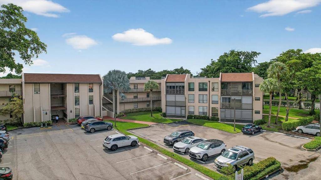 Tamarac, FL 33321,7950 W Mcnab Rd #302