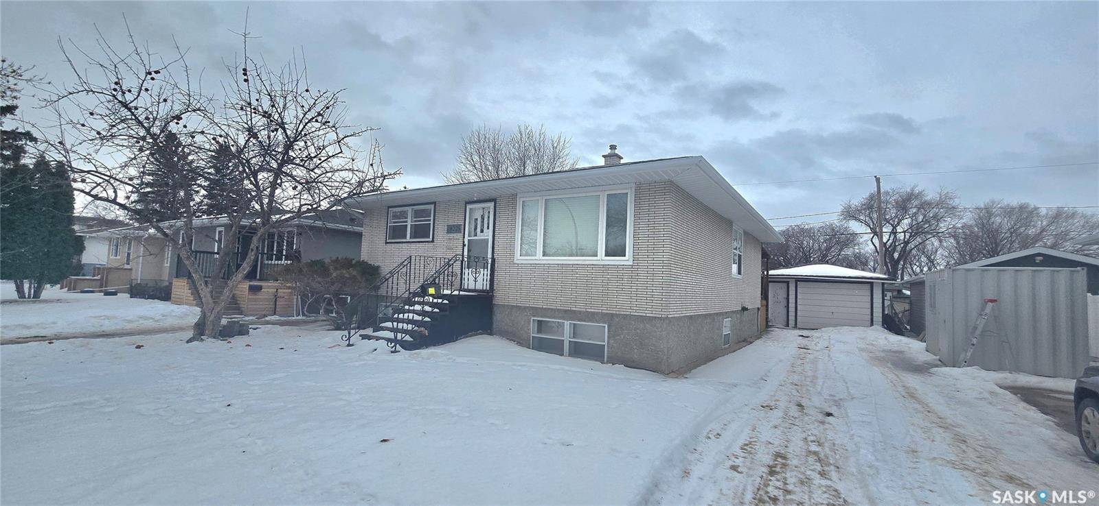 Regina, SK S4N 1C7,422 Mullin AVENUE E