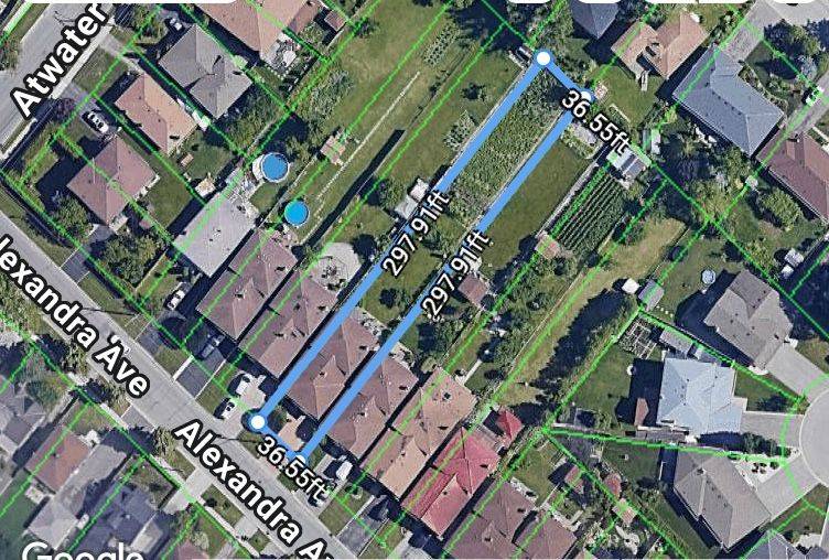 Mississauga, ON L5E 2A4,1217 Alexandra AVE