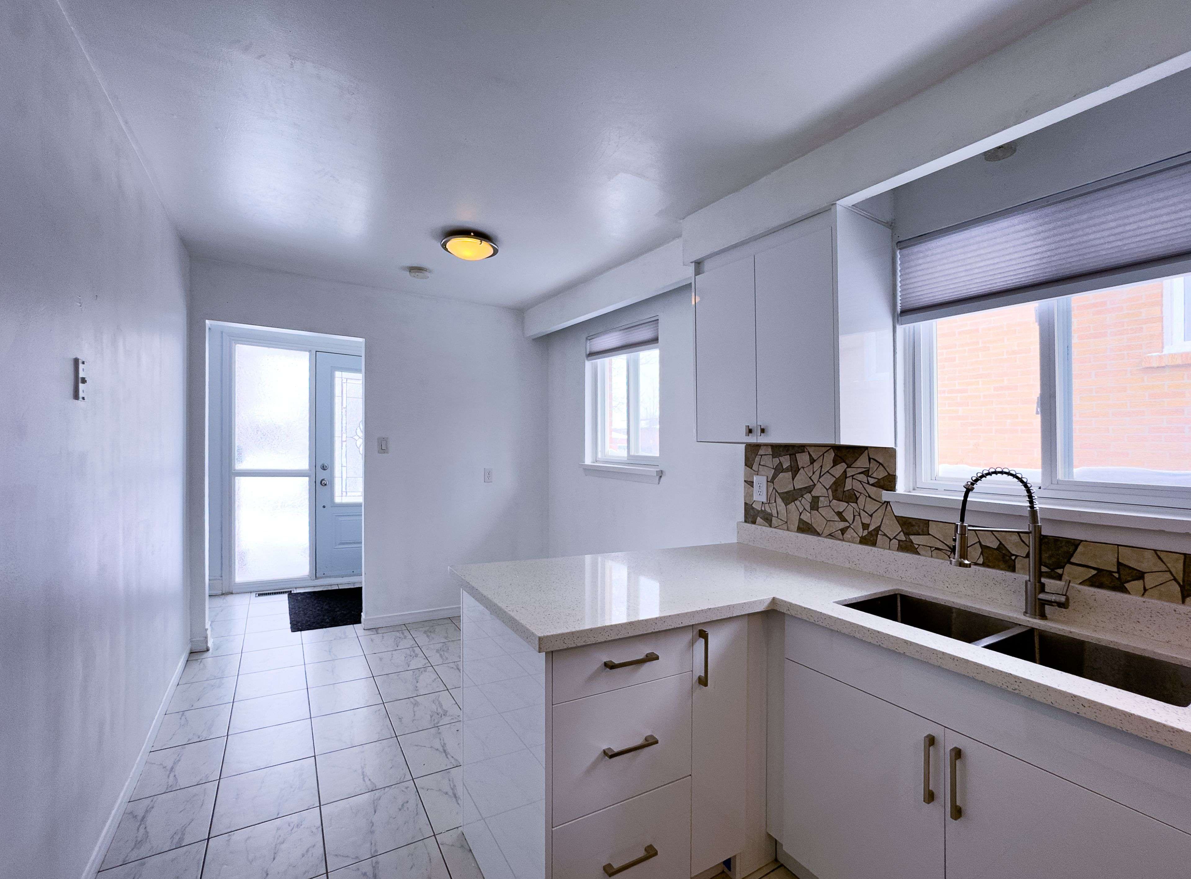 Mississauga, ON L5A 2A7,3240 Trisha Downs #Upper