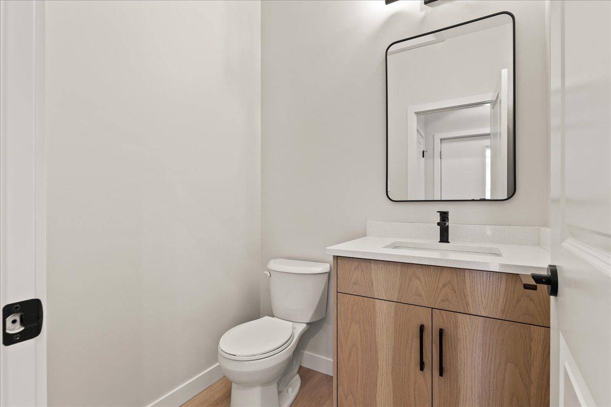 Kitchener, ON N2E 3C6,2 Pipers Green CT #3