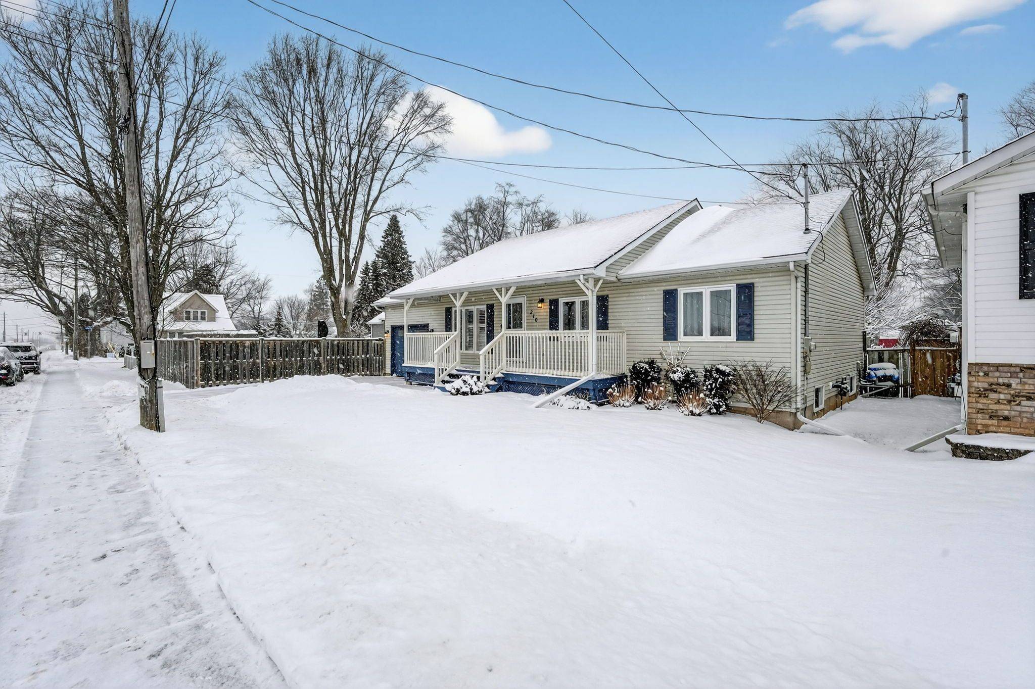 Fort Erie, ON L0S 1N0,210 Gorham RD