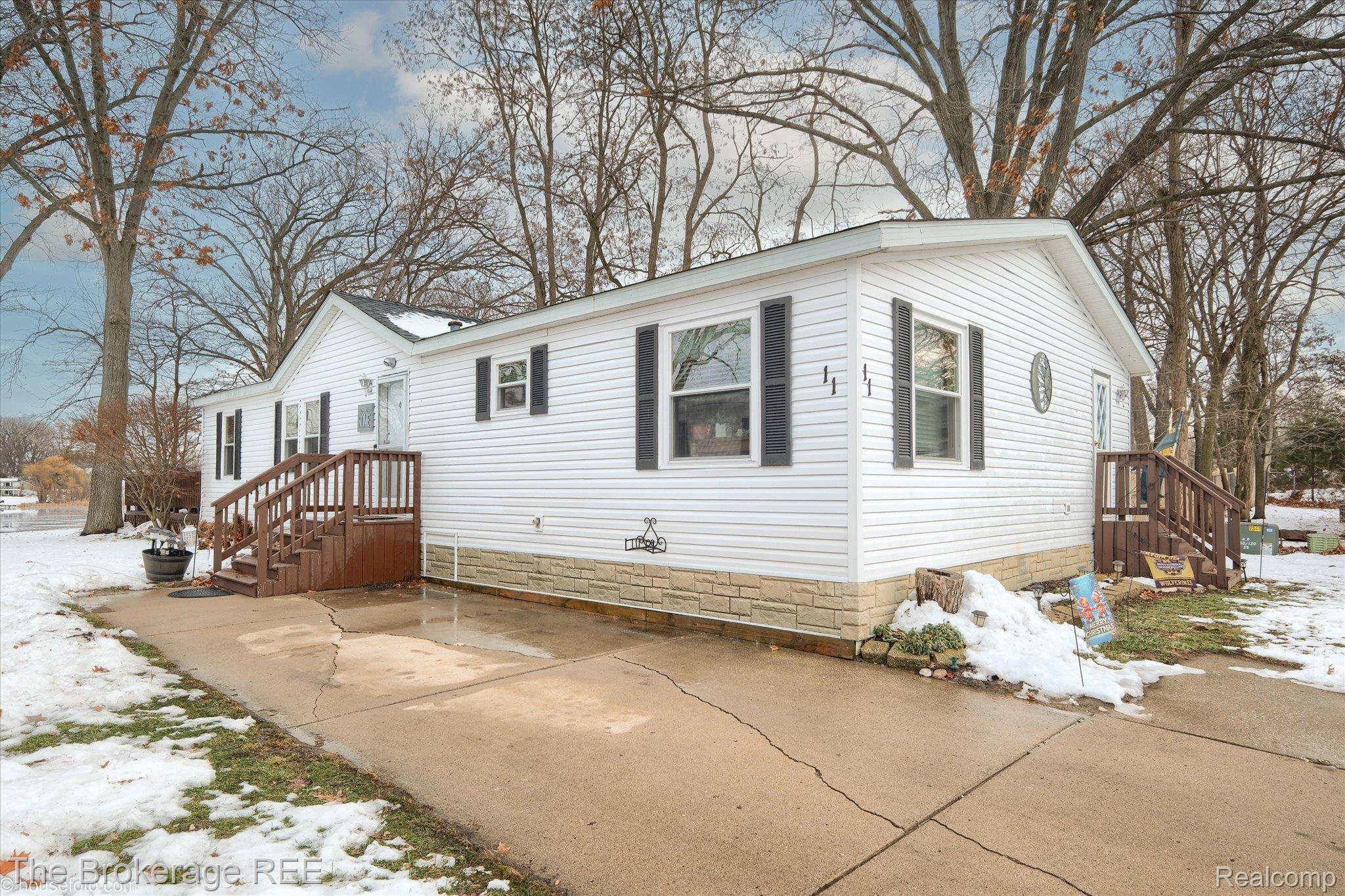 Linden, MI 48451,11 Crane Lake DR