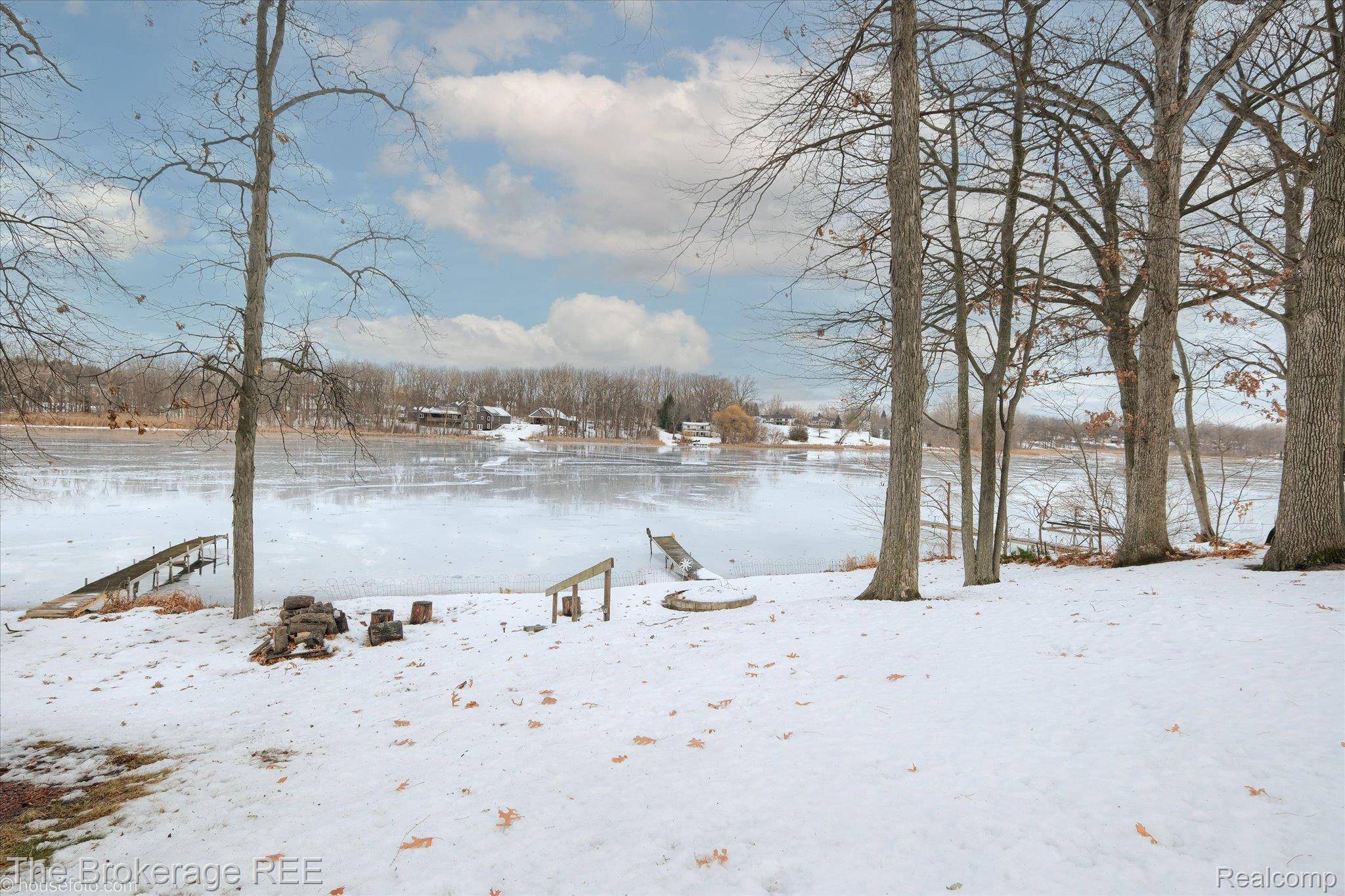 Linden, MI 48451,11 Crane Lake DR