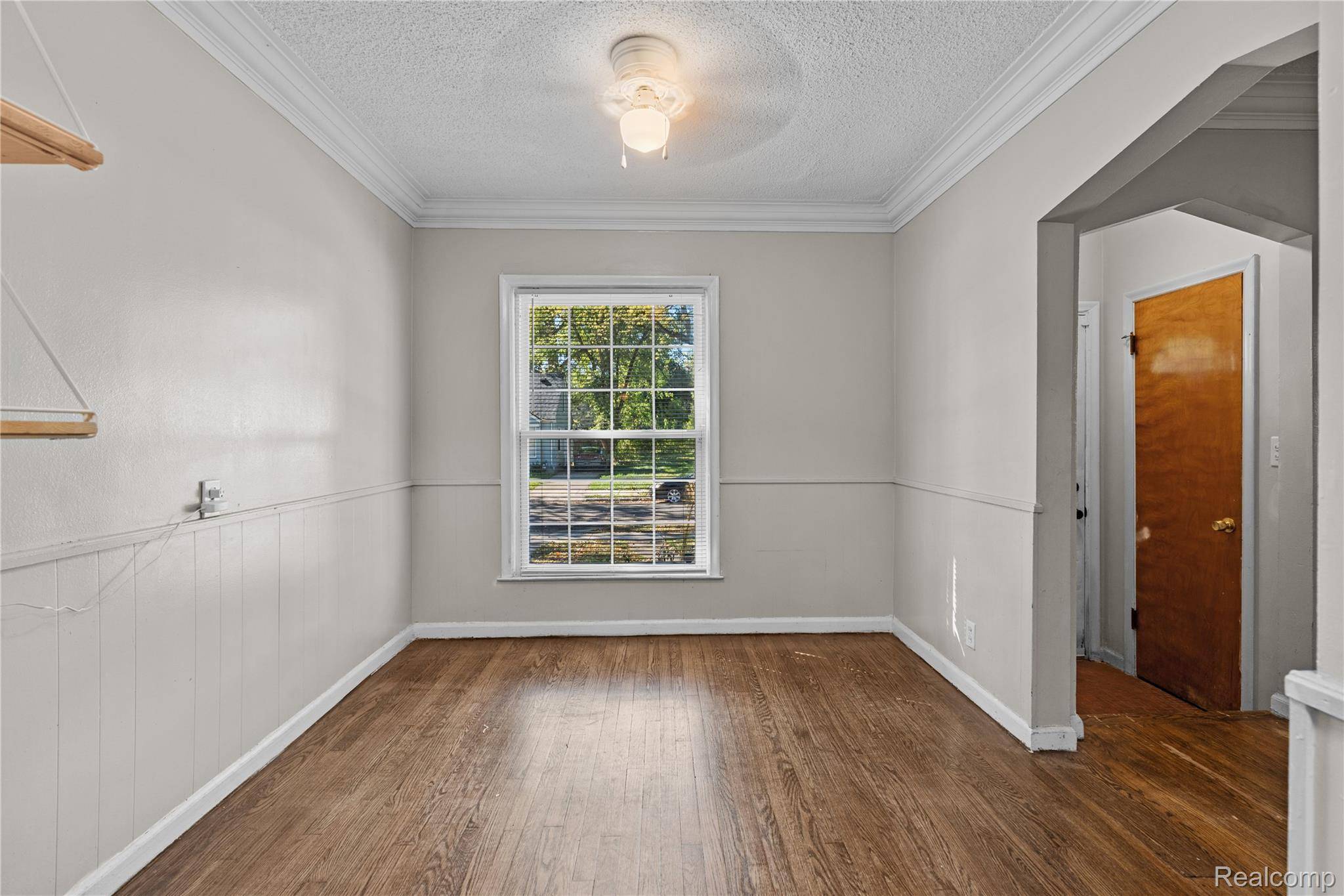 Detroit, MI 48223,15460 Fielding ST