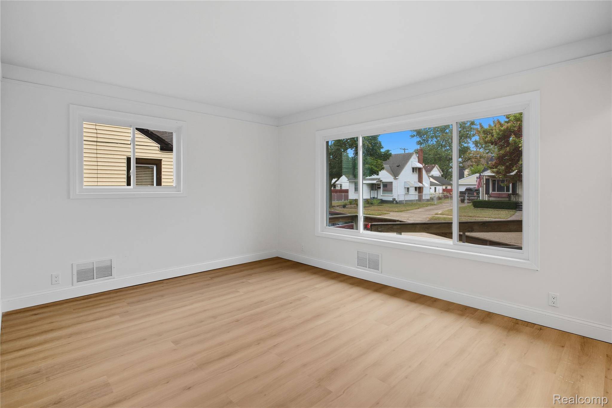 Hazel Park, MI 48030,344 Chestnut AVE