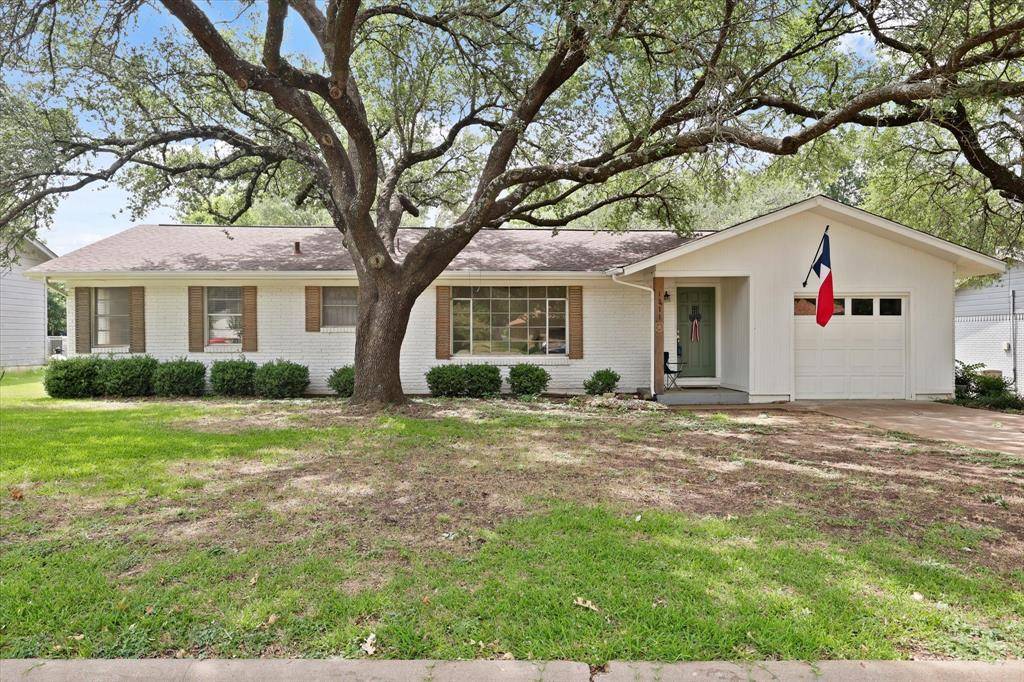 Cleburne, TX 76033,1211 Greenbriar Lane