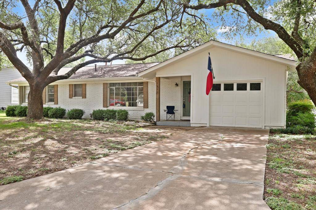 Cleburne, TX 76033,1211 Greenbriar Lane